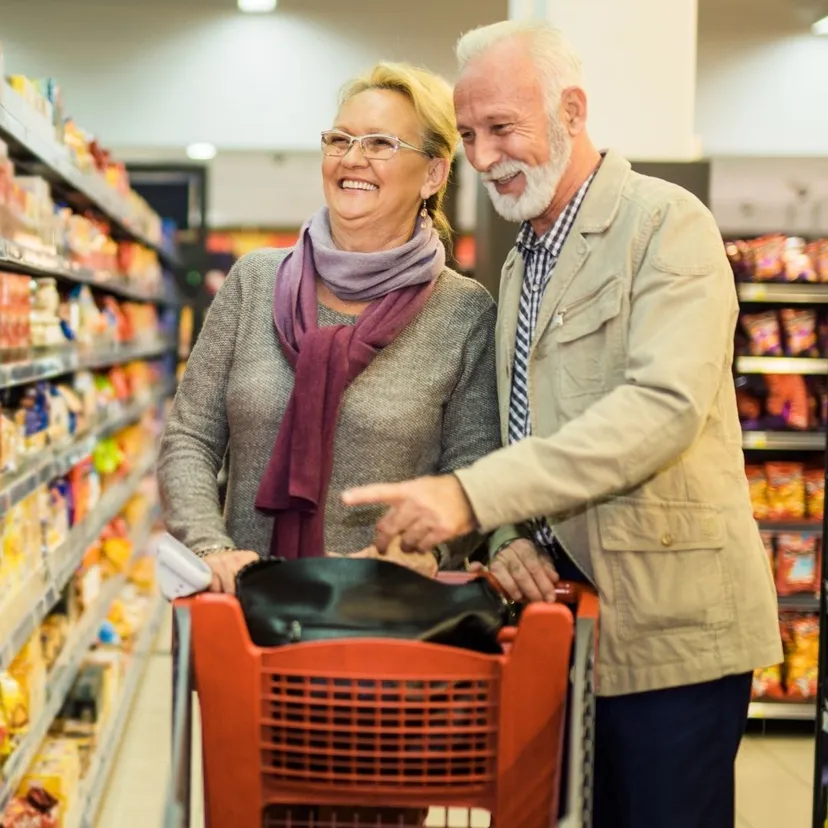 Żabka wyciąga rękę do seniorów. Rabaty do nawet 52 proc., ale czas ograniczony