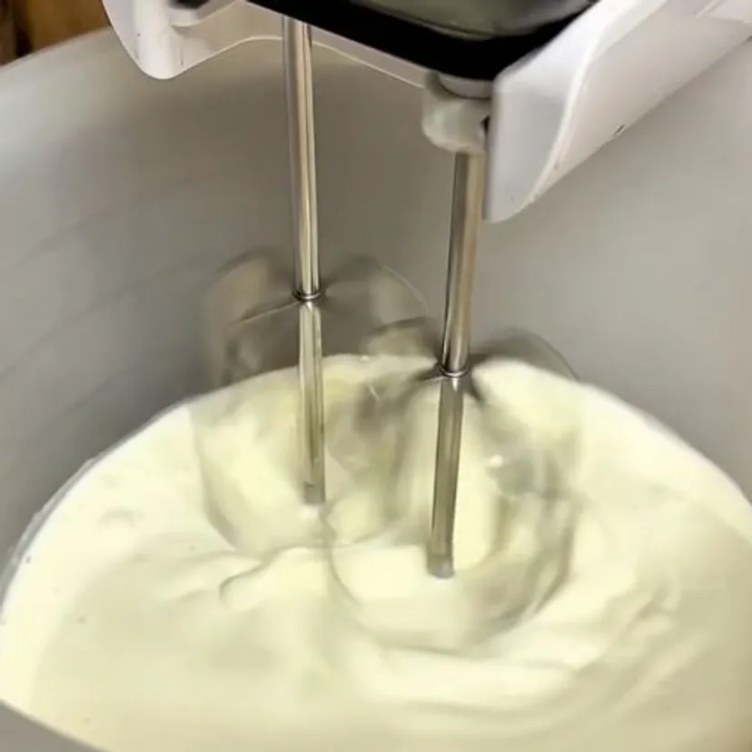 Najprostszy sernik z brzoskwiniami. Rodzina bez przerwy prosi o to ciasto