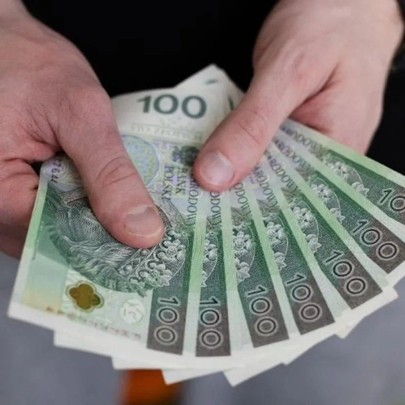 Wystarczy wpłacić taką kwotę. Bank natychmiast zgłosi to do skarbówki