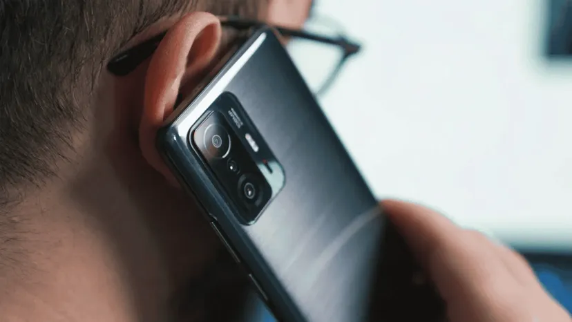 Jak sprawdzić, czy telefon jest na podsłuchu? Dwa proste kody, które "zdemaskują szpiega"