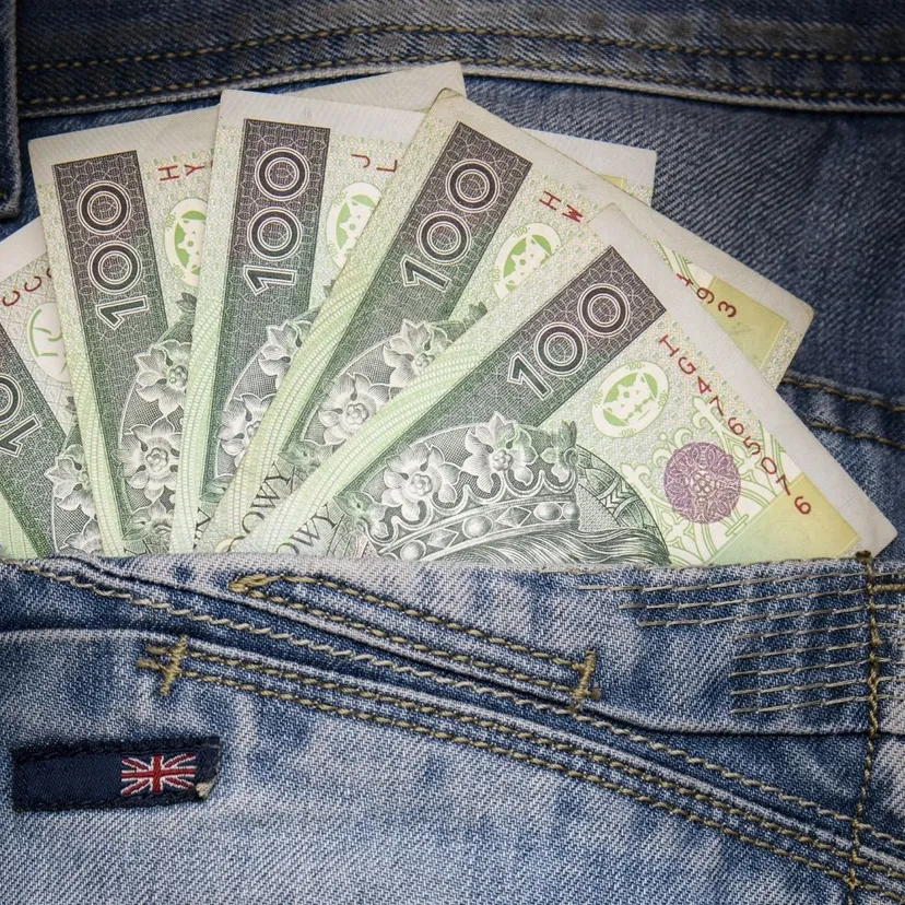 Dodatkowe pieniądze na edukację dziecka. Można zyskać blisko 2500 złotych, termin się zbliża