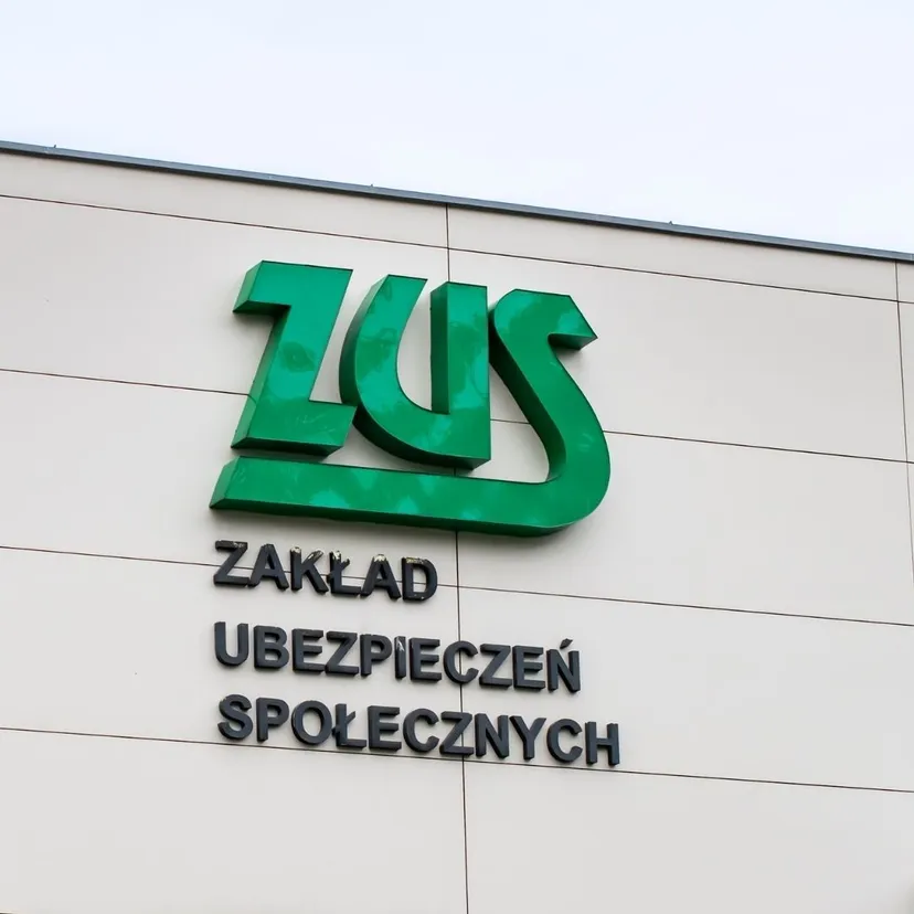 ZUS podnosi emerytury rodzicom. Złóż wniosek, jeśli masz dziecko z tego roku