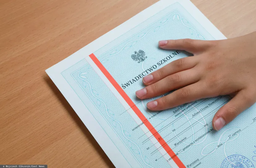 Donoszą o błędach w świadectwach szkolnych. MEN wydało pilny komunikat