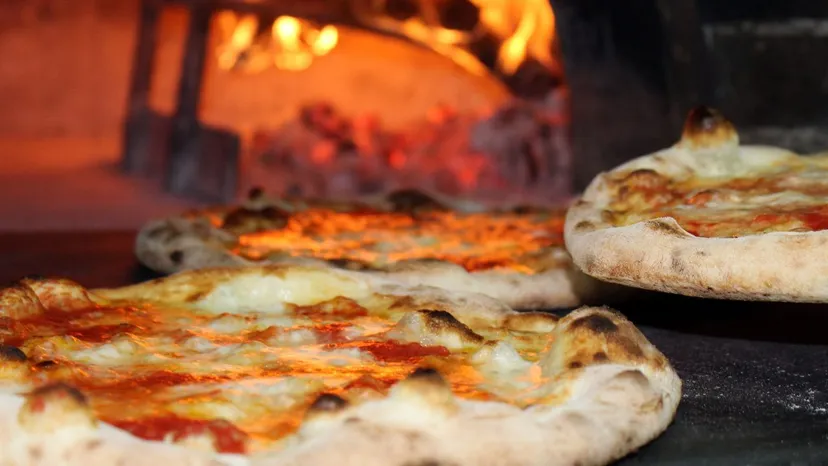 Świętuj Dzień Pizzy z Biedronką! Sieć przygotowała smakowitą promocję, więcej niż 50 proc. taniej