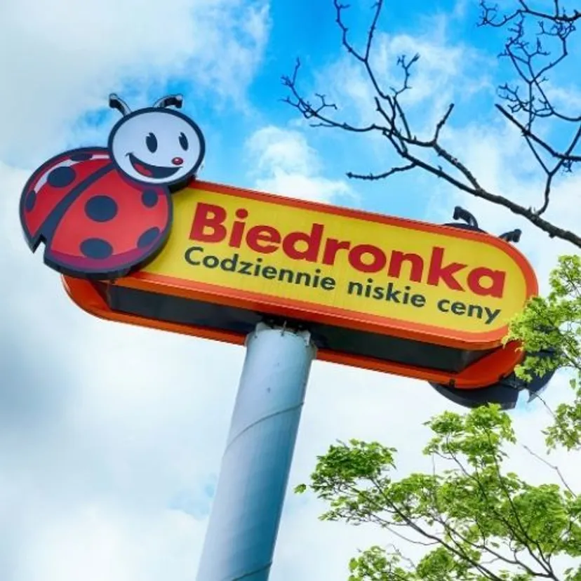 Biedronka kusi przed niedzielą. Tylko dzisiaj promocyjne oferty, nawet 6+6 gratis