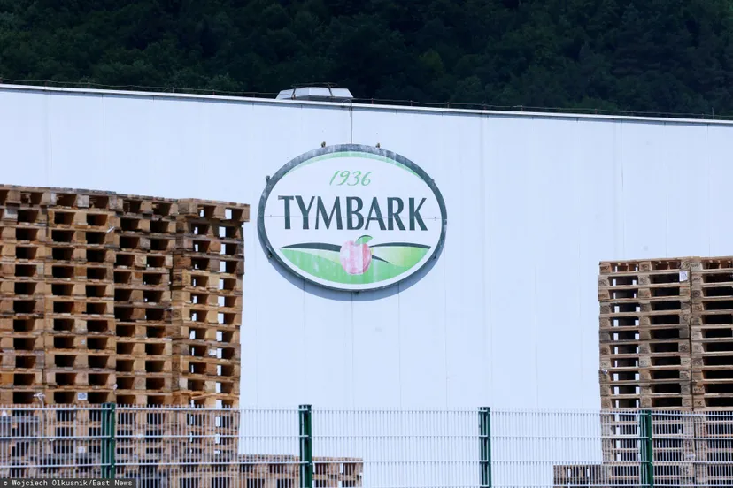 Co się dzieje z napisami pod kapslami napojów Tymbark? Internauci zaniepokojeni, są nieoficjalne informacje