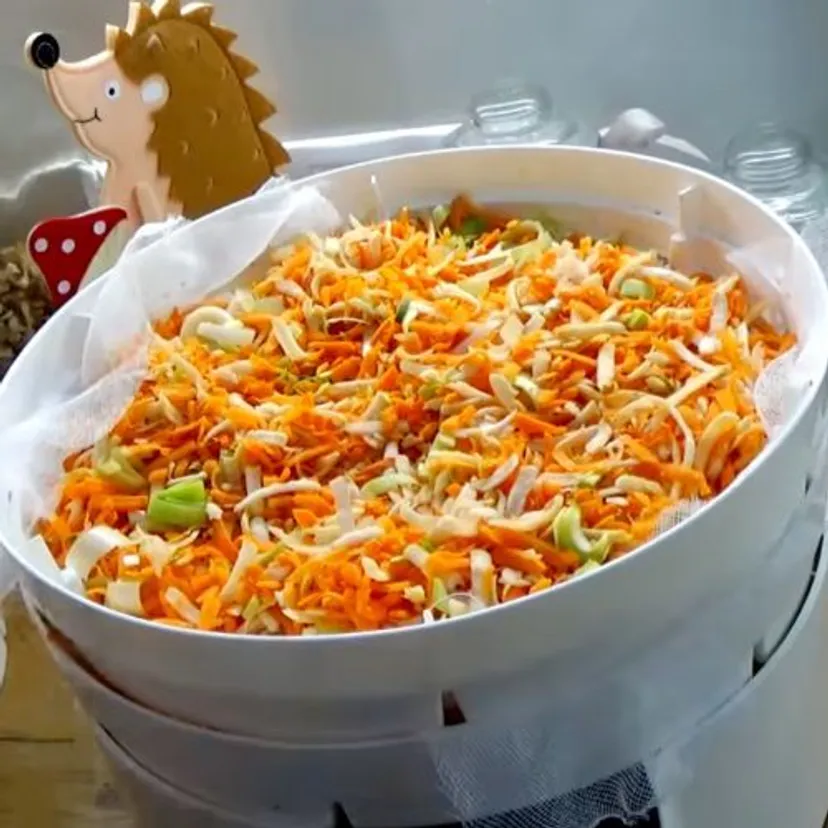 Od lat nie kupuję vegety w sklepie, robię ją sam. Mnóstwo smaku i żadnej chemii, do zup jest niezastąpiona