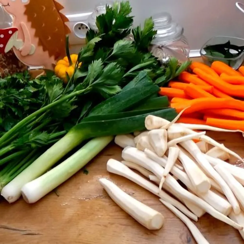 Od lat nie kupuję vegety w sklepie, robię ją sam. Mnóstwo smaku i żadnej chemii, do zup jest niezastąpiona
