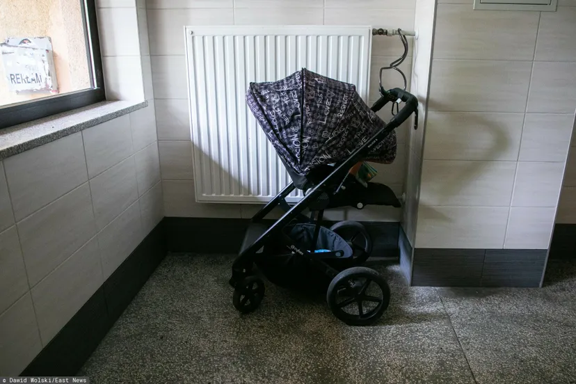 Wysokie kary w 2026 roku za zagracanie klatki w bloku. Grzywny sięgają 30 tys. zł, wystarczy jeden błąd