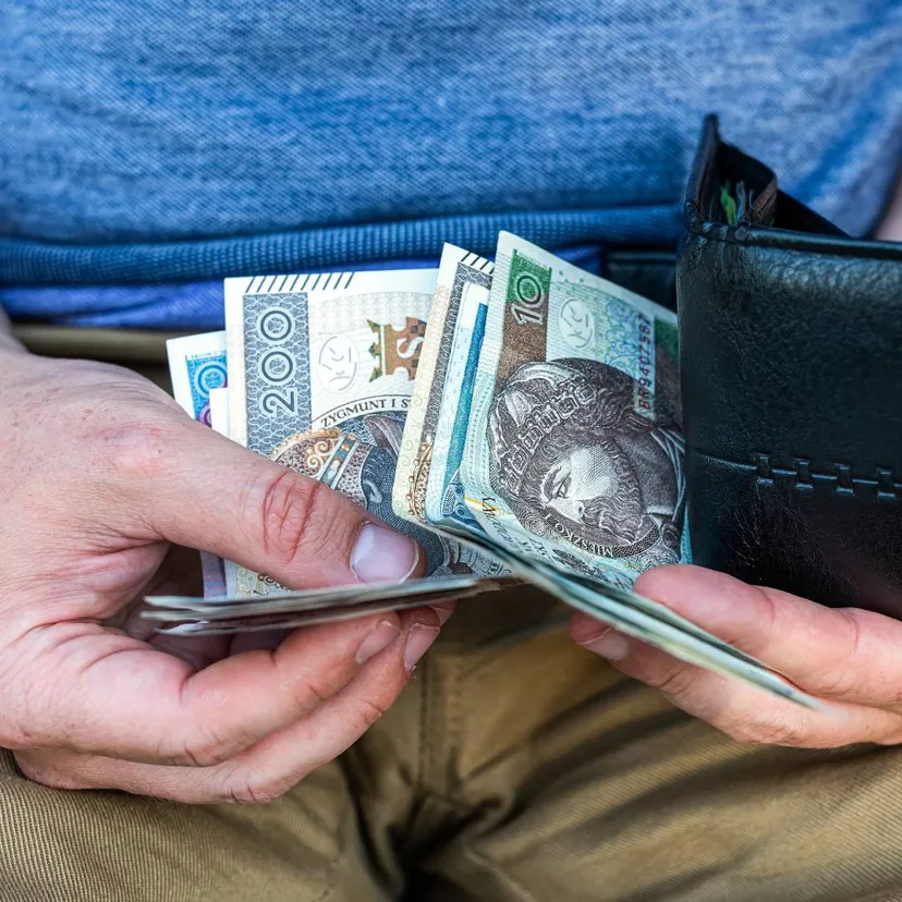 Ten zawód pozostaje deficytowy. Oferty pracy pokazują, gdzie można zarobić więcej