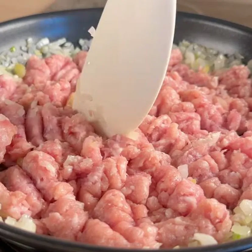 Robię to na obiad, gdy brakuje mi pomysłów. Rodzina co tydzień prosi o tę zapiekankę