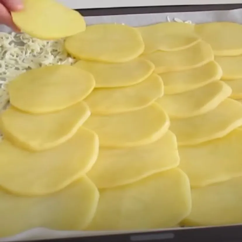 Taką roladę podam w tym roku na Wielkanoc. Nikt nie zgadnie w co zawijam farsz