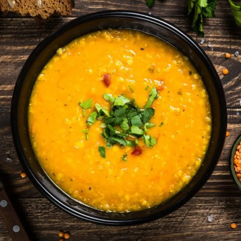 Ta zimowa zupa wystarcza za cały obiad. Robię ją błyskawicznie, rodzina zawsze chce więcej