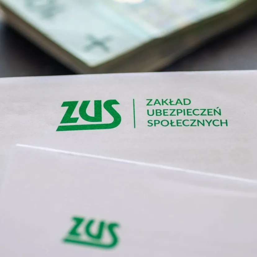 ZUS wypłaca 500 zł dodatkowego świadczenia. Nie każdy wie, że może je otrzymać