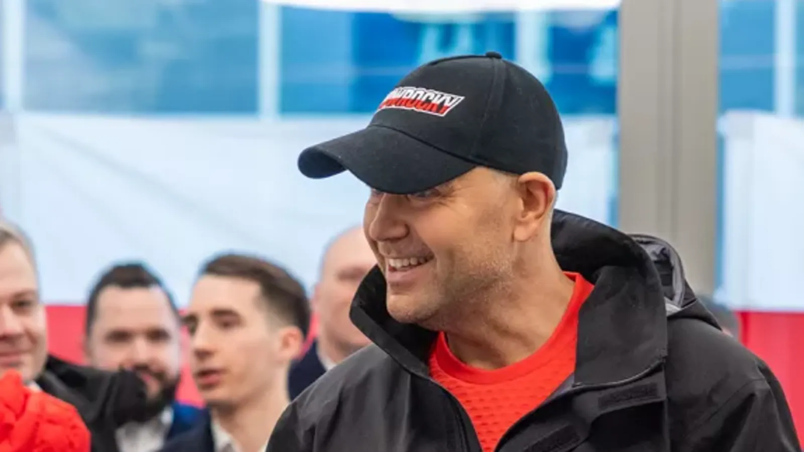 Nawrocki wyjaśnia sprawę koszulki. Jest jego stanowisko