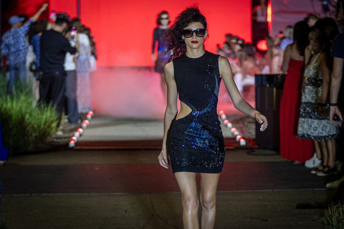 OFF FASHION 2025. Pokaz Mariusza Przybylskiego przyciągnął tłumy