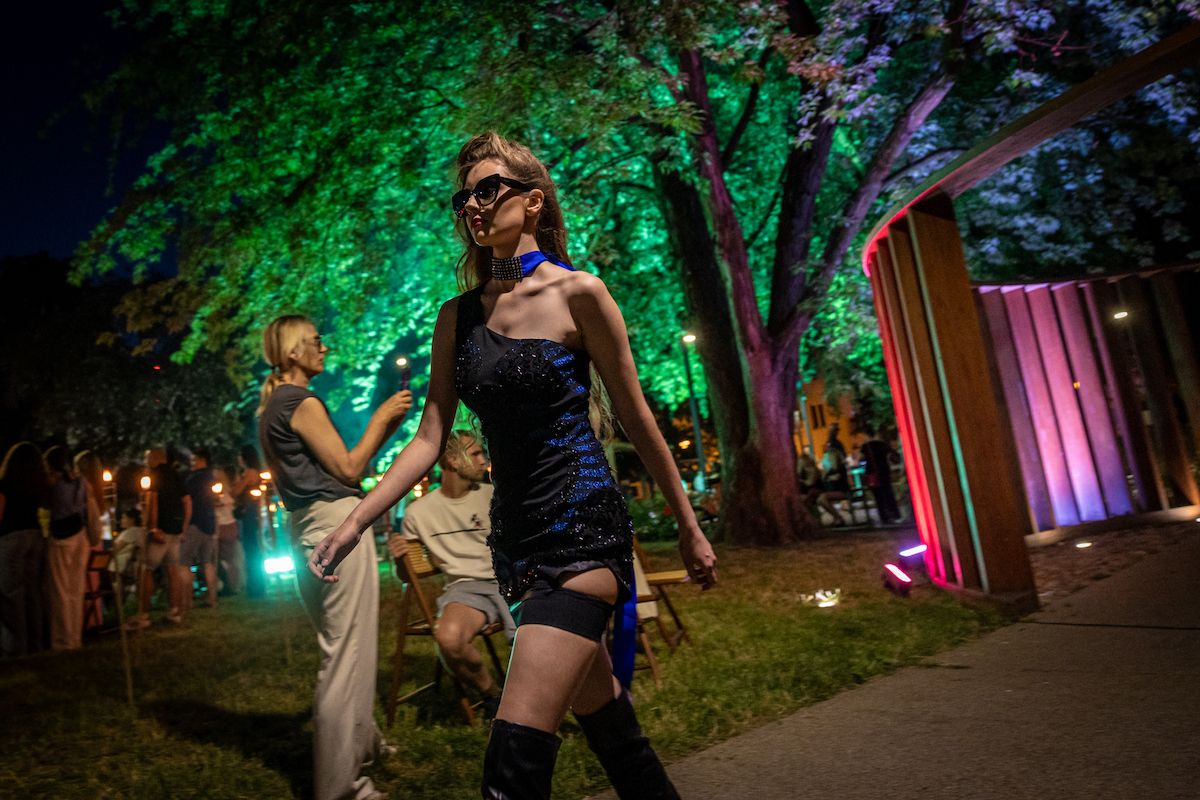 OFF FASHION 2025. Pokaz Mariusza Przybylskiego przyciągnął tłumy