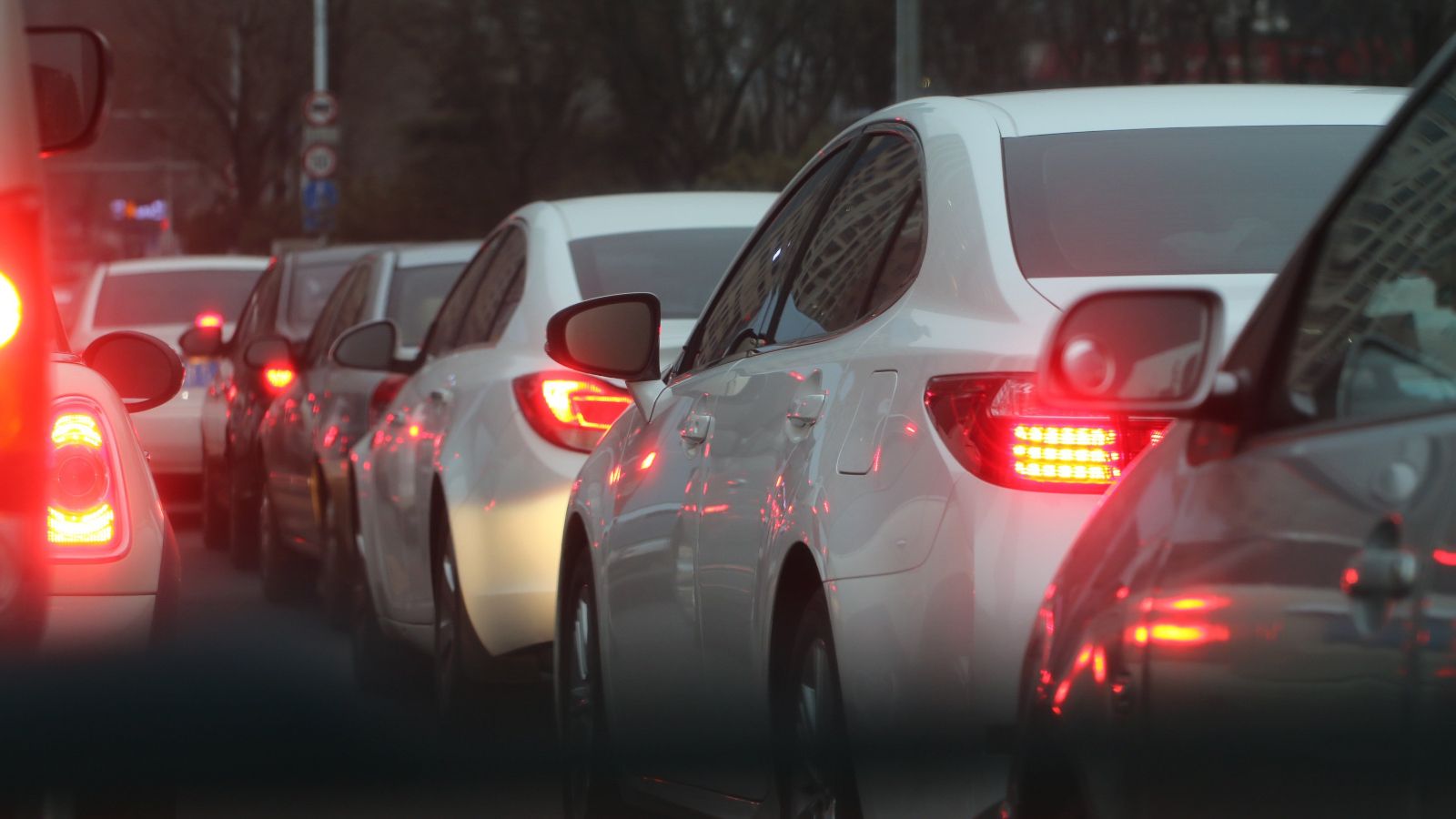 Nawet 2500 zł kary i utrata prawa jazdy. W życie weszły nowe przepisy