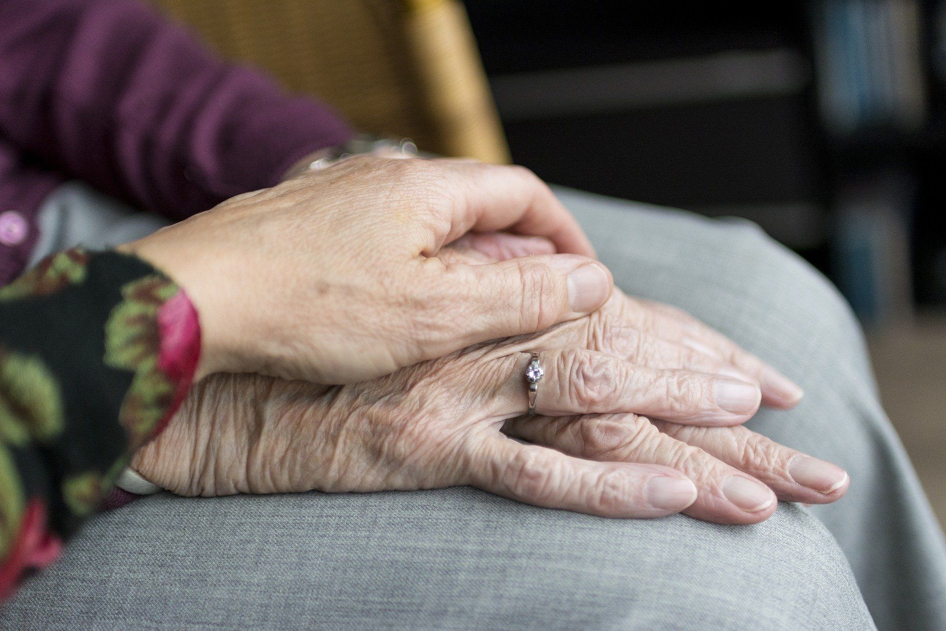 Rany przewlekłe osób starszych – rodzaje, przyczyny powstawania, leczenie