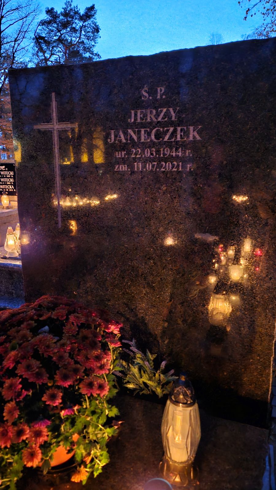 Tak wygląda grób Jerzego Janeczka. Polacy pokochali go za rolę w "Samych Swoich"