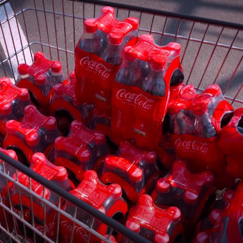 100 butelek Coca-Coli nie wystarczyło by wygrać.jpg