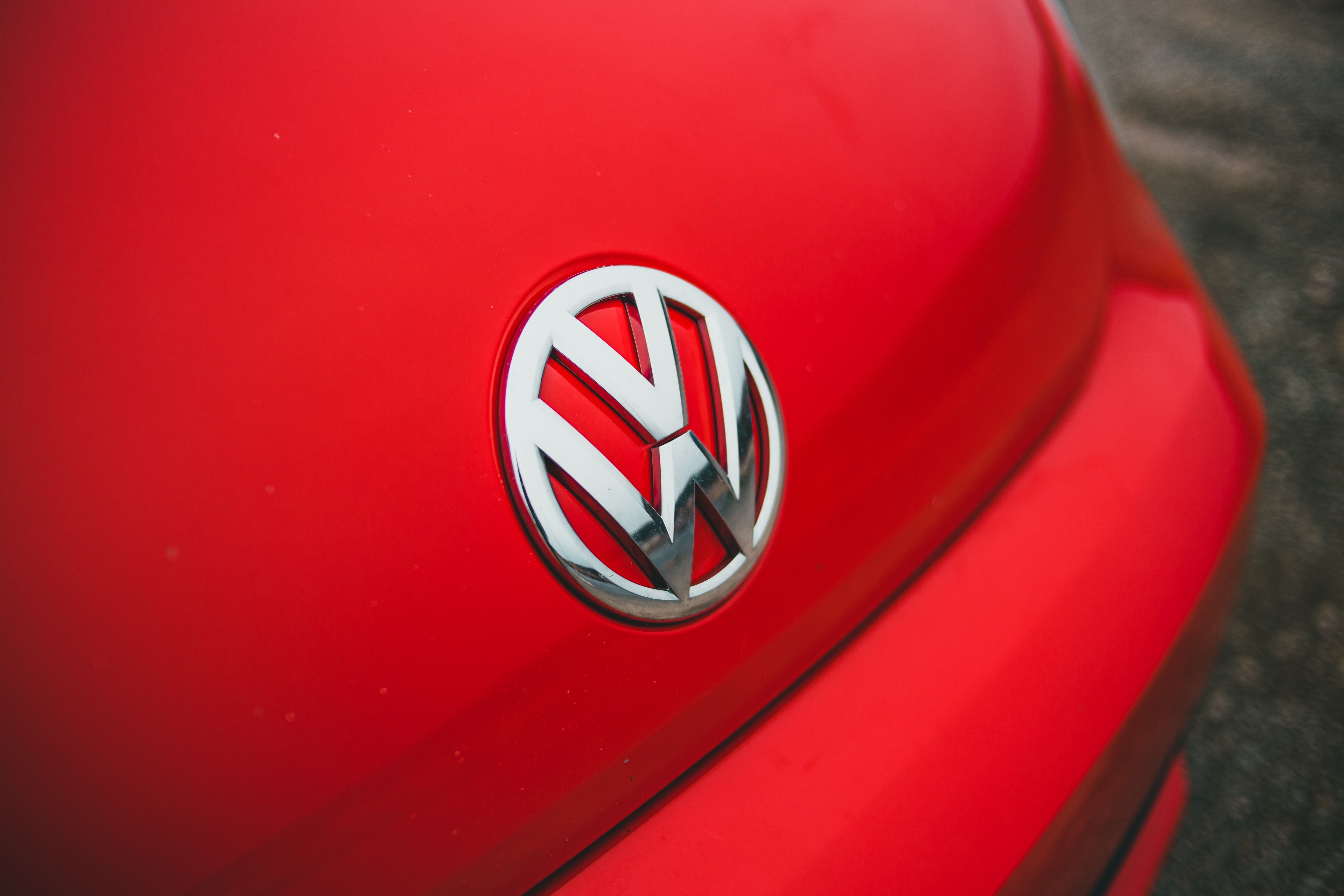 Aktywiści Greenpeace ukradli kluczyki do Volkswagenów czekających na transport