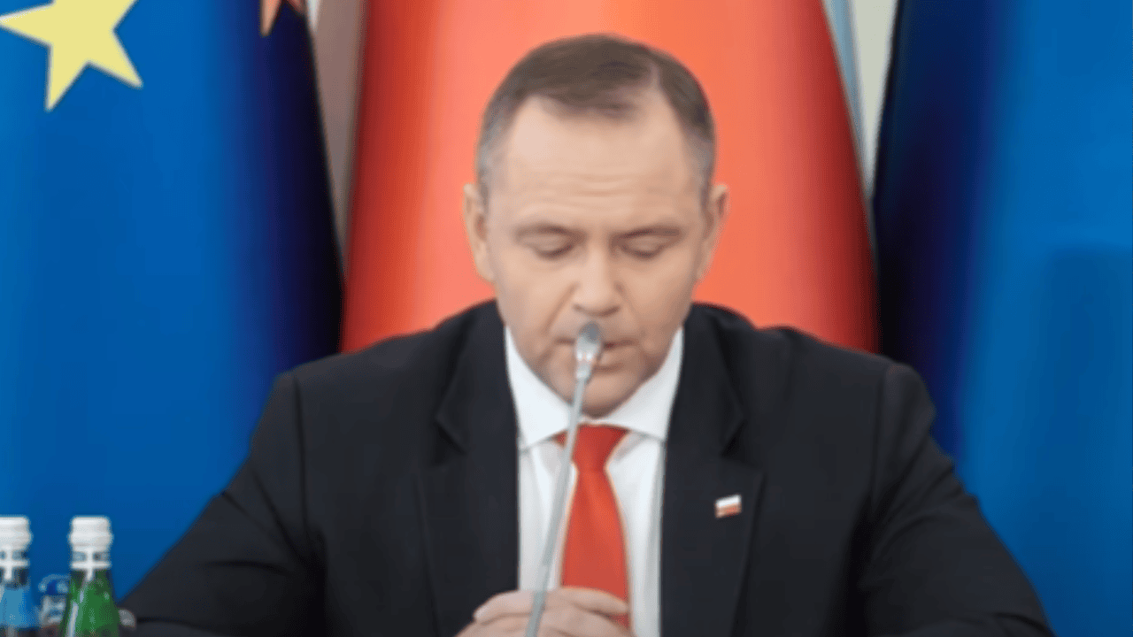 O 17:17 zaczęła się Rada Bezpieczeństwa Narodowego. Nawrocki zabrał głos