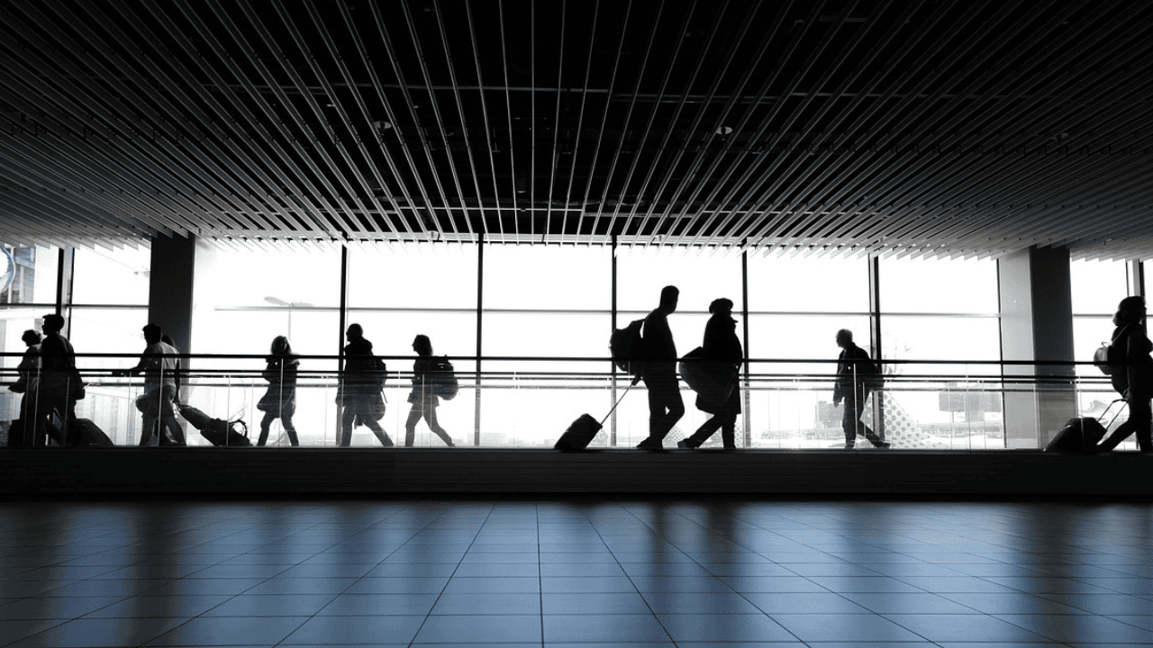 Alarm na lotnisku w europejskiej stolicy. Zarządzono ewakuację