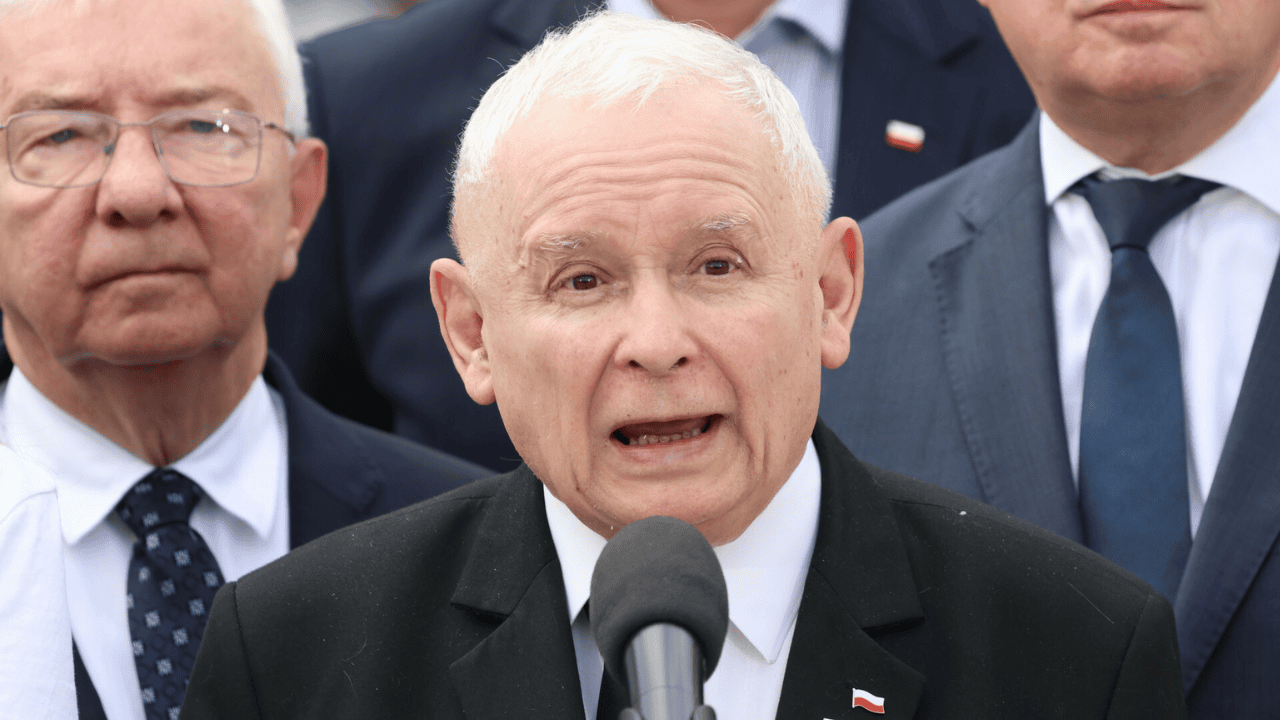 Karczemna awantura na miesięcznicy smoleńskiej. Kaczyńskiemu puściły nerwy, "grupa Putina tutaj działa"