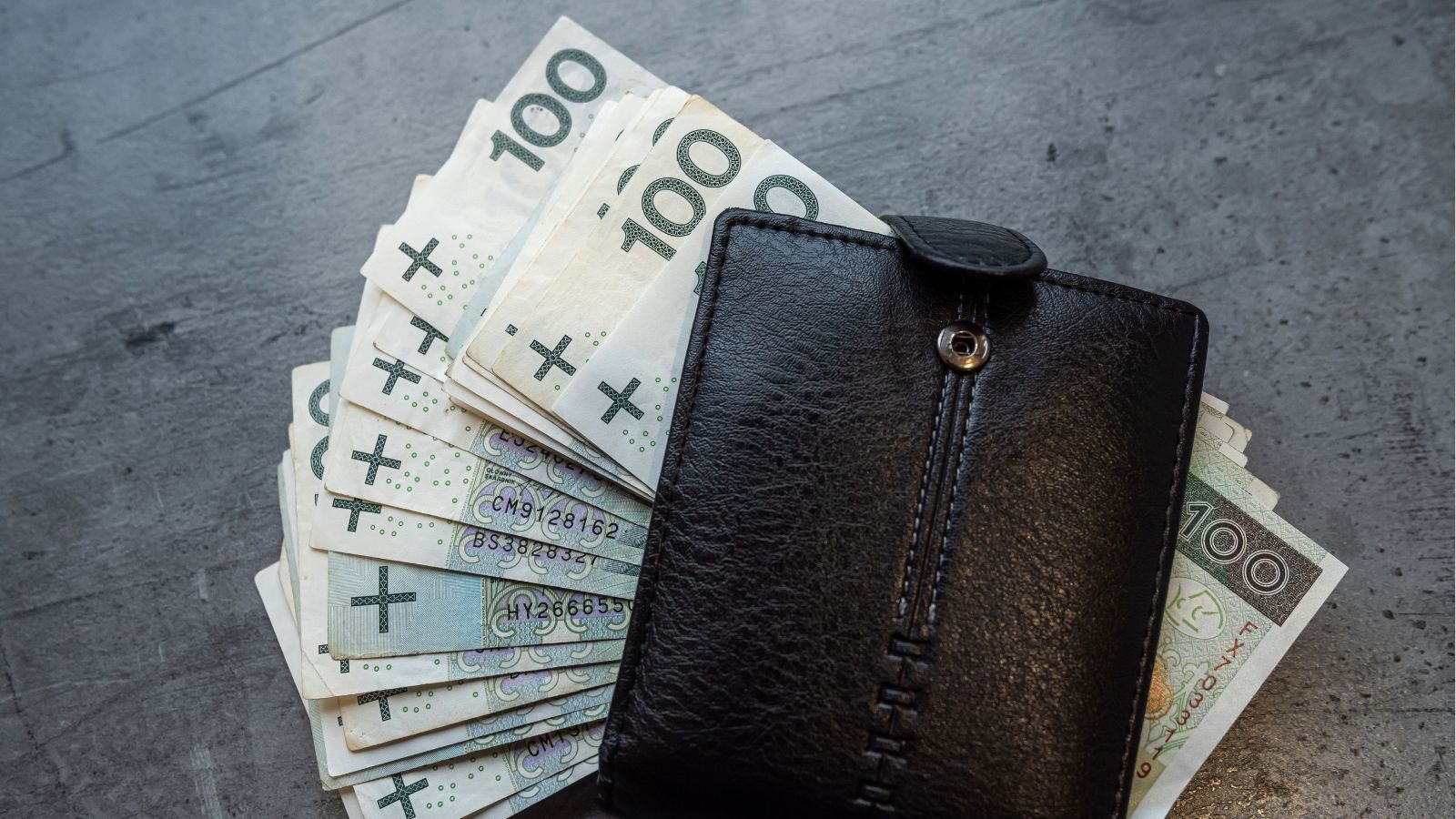 13. emerytura do zwrotu. Ci seniorzy muszą oddać pieniądze, ZUS wskazał konkretne grupy