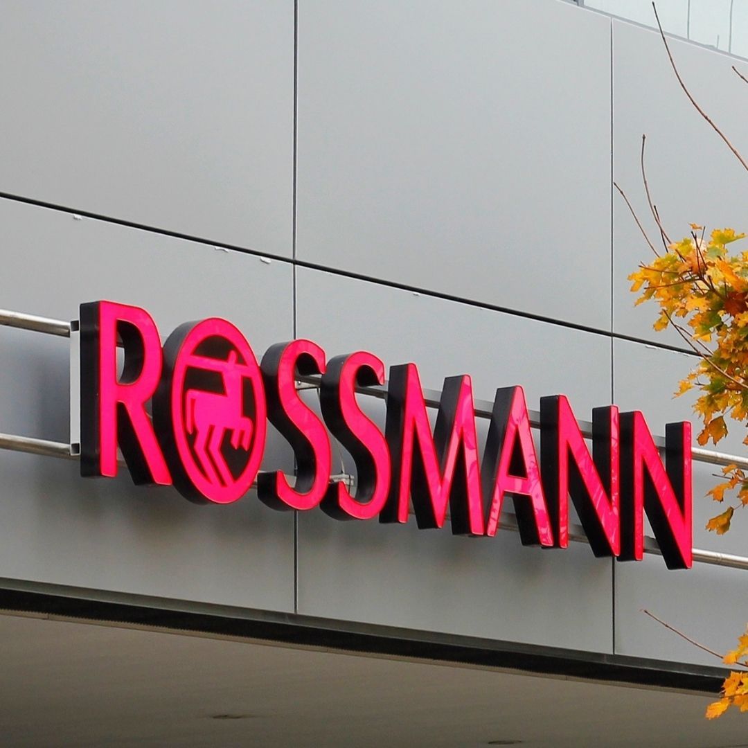Rossmann rozdaje kosmetyki jak za darmo. Promocja 1+1 potrwa tylko trzy dni, są warunki