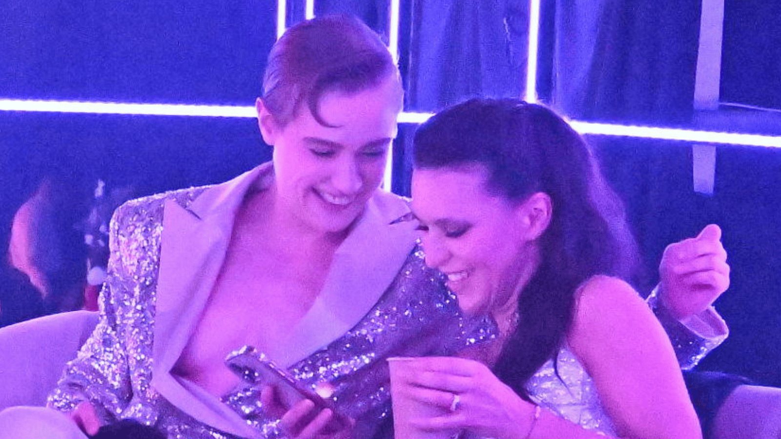 Zillmann i Lesar zostały przyłapane. Naprawdę to zrobiły, gdy nikt nie patrzył