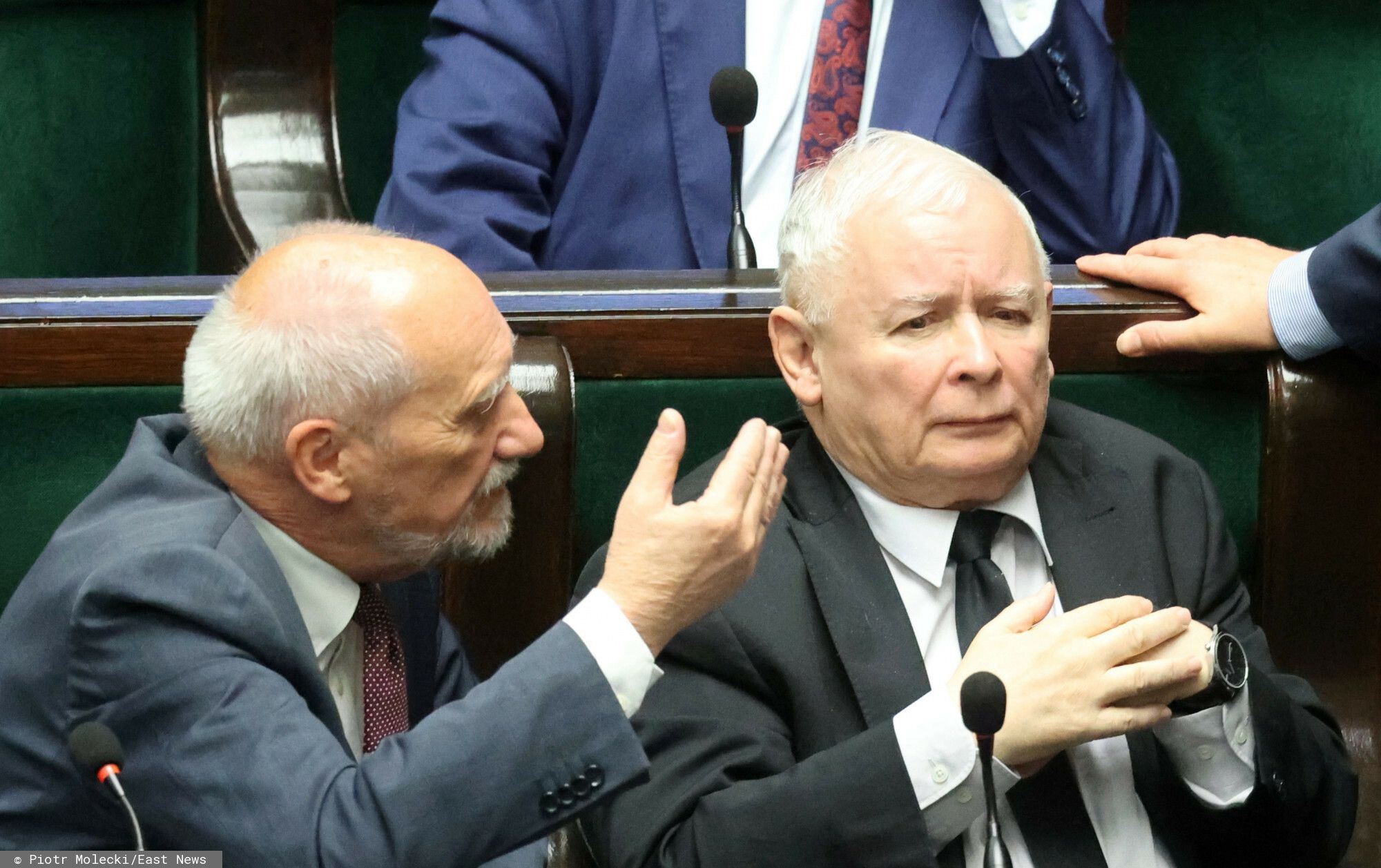 Komentując sprawę reportażu stacji TVN24, poświęconego podkomisji Antoniego Macierewicza, Jarosław Kaczyński zarzucił telewizji tworzenie kontrzeczywistości.