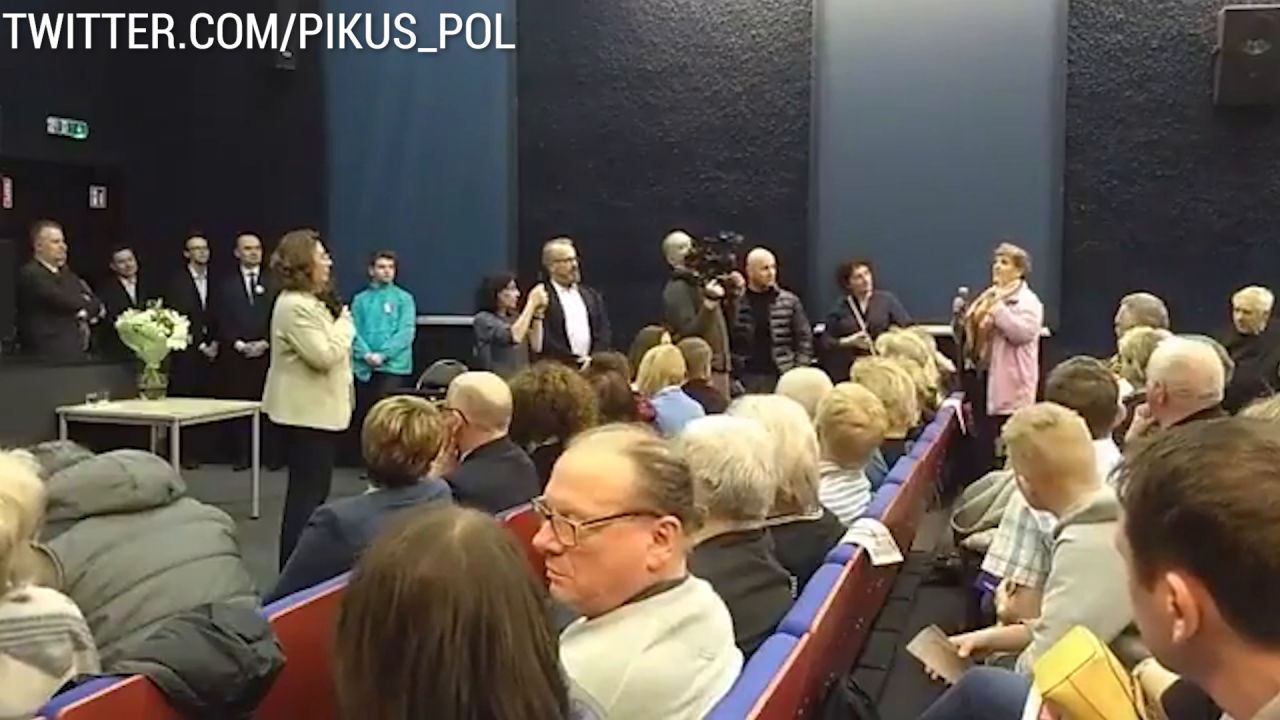 Małgorzata Kidawa-Błońska podczas spotkania w Lubartowie usłyszała słowa krytyki i żalu od starszej kobiety.