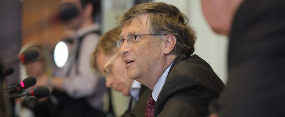 Bill Gates krytykuje USA za walkę z wirusem. Zarzuca niedostateczność działań.