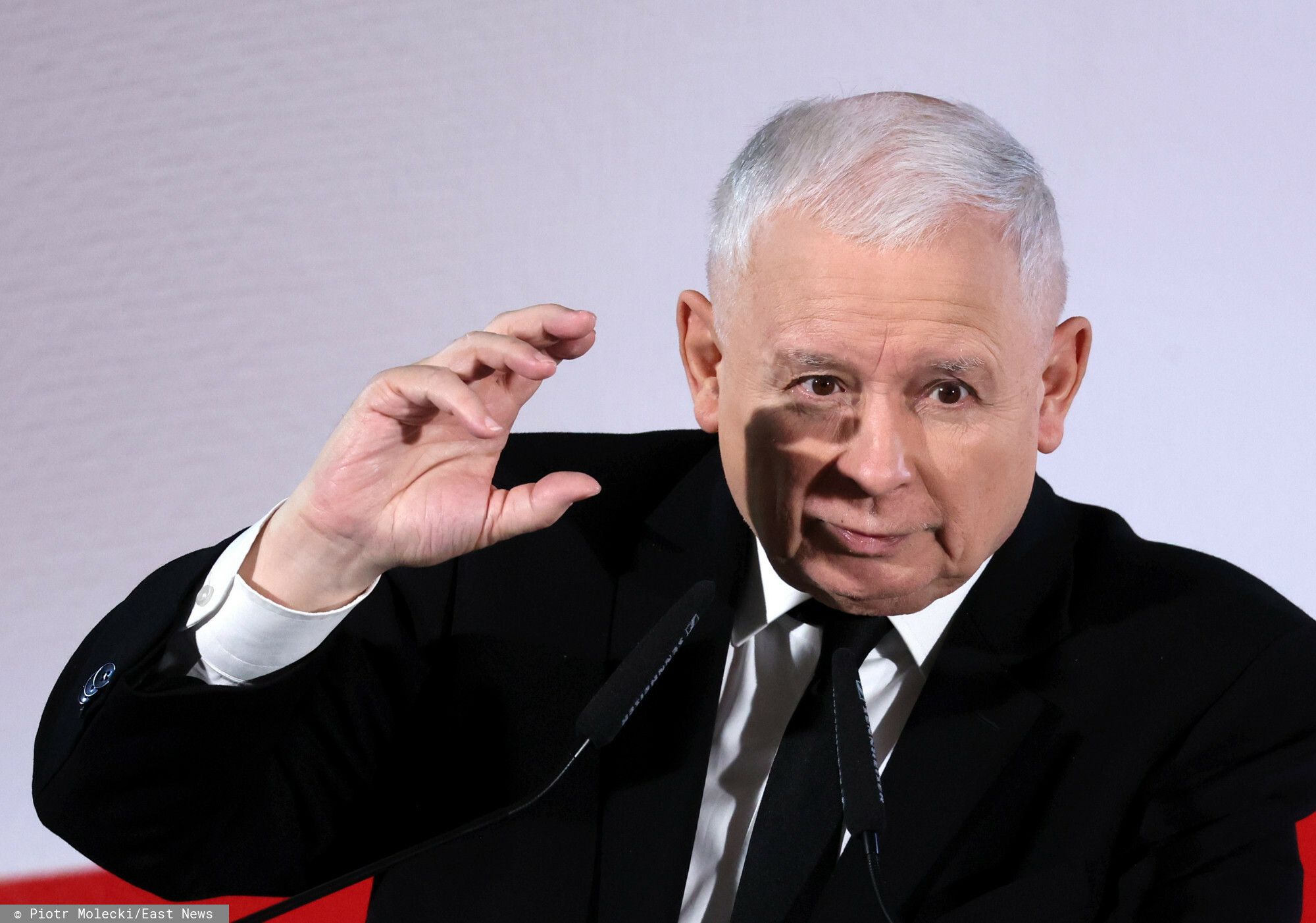 Według nieoficjalnych informacji Jarosław Kaczyński będzie chciał dokonać zmian w Konstytucji.