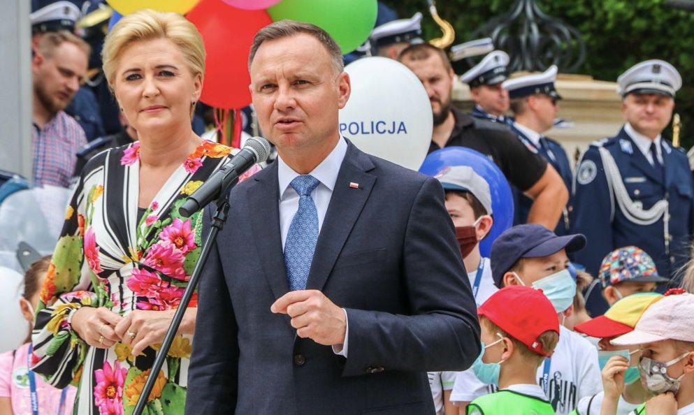 Andrzej Duda z małżonką zainaugurowali akcję „Bezpieczne wakacje”