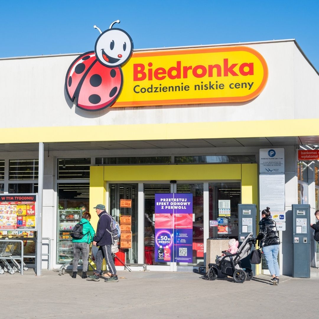 Biedronka rusza z promocjami przed końcem wakacji. Masło za 1,99 zł i 2+1 gratis to nie wszystko