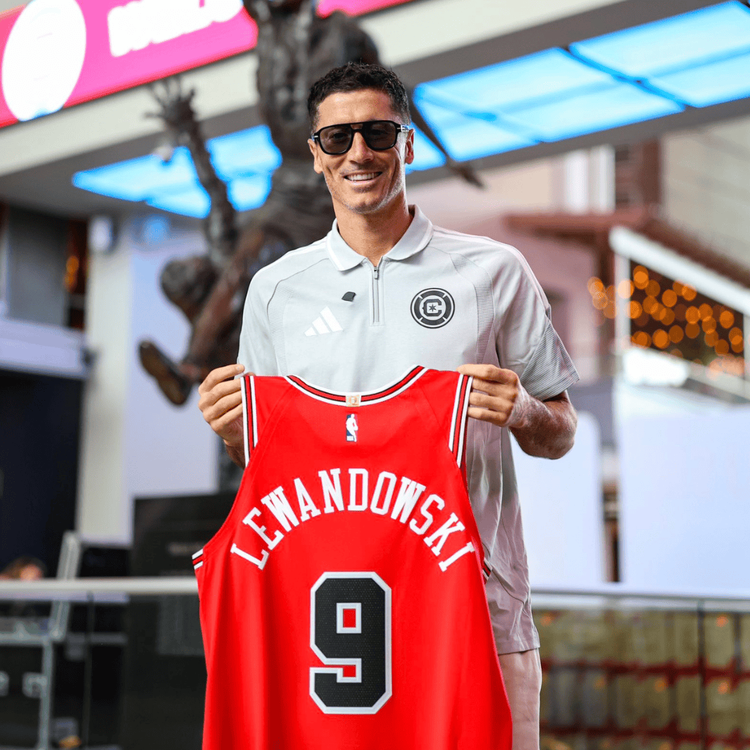 Robert Lewandowski powitany w Chicago. Wyjątkowe zdjęcie 