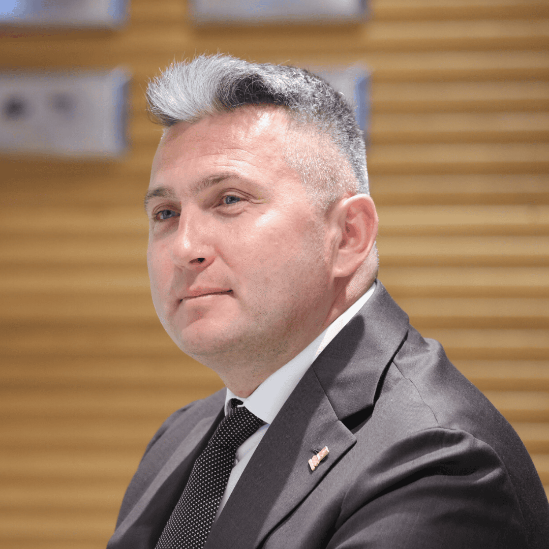 Poseł PiS zabrał głos w sprawie Piesiewicza. Po pytaniu dziennikarki przerwał wywiad