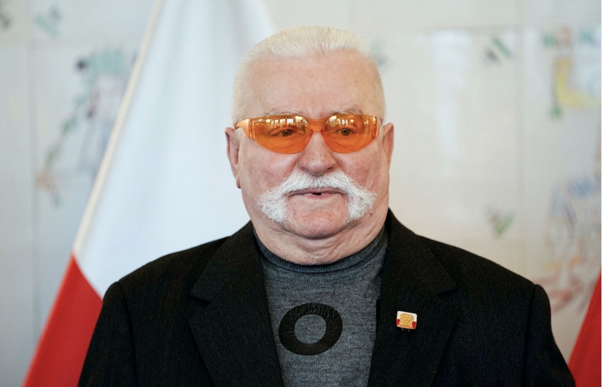 Lech Wałęsa przeszedł kolejny test na koronawirusa