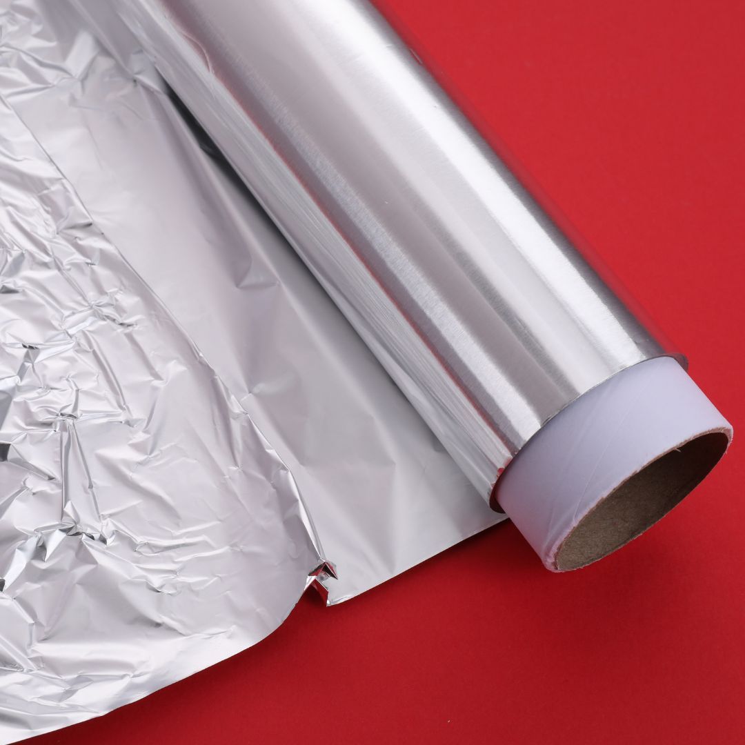 Włóż folię aluminiową do butów i zobacz, co się stanie. Ten trik wywodzi się ze Skandynawii