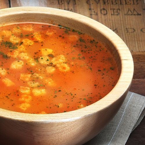 Znakomita zupa pomidorowa z kaszą kuskus