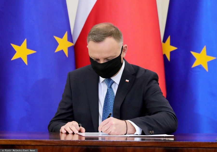 Prezydent Andrzej Duda podpisał ustawę ws. pensji w służbie zdrowia