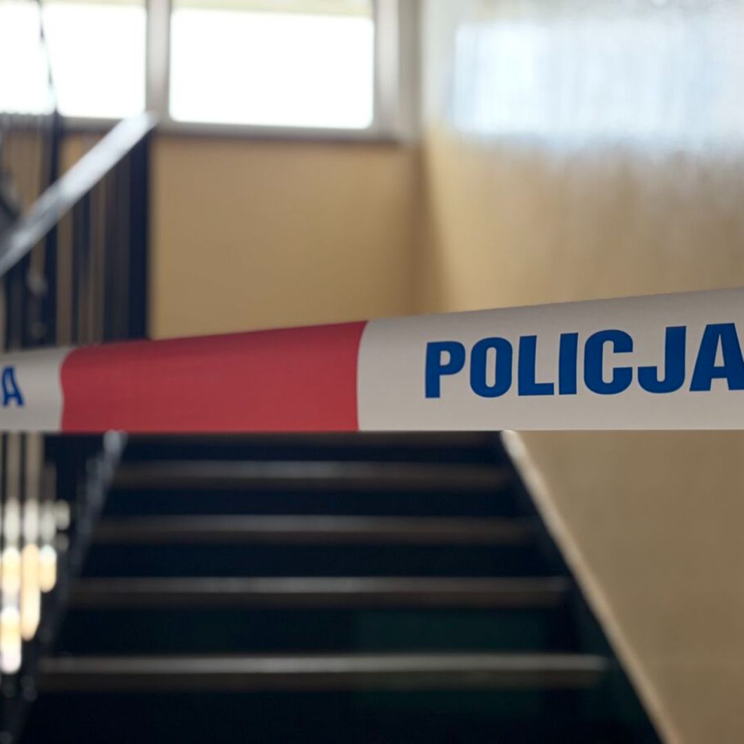 Tragedia w polskim mieście. Znaleziono ciała młodego małżeństwa. Na miejscu służby, trwa śledztwo