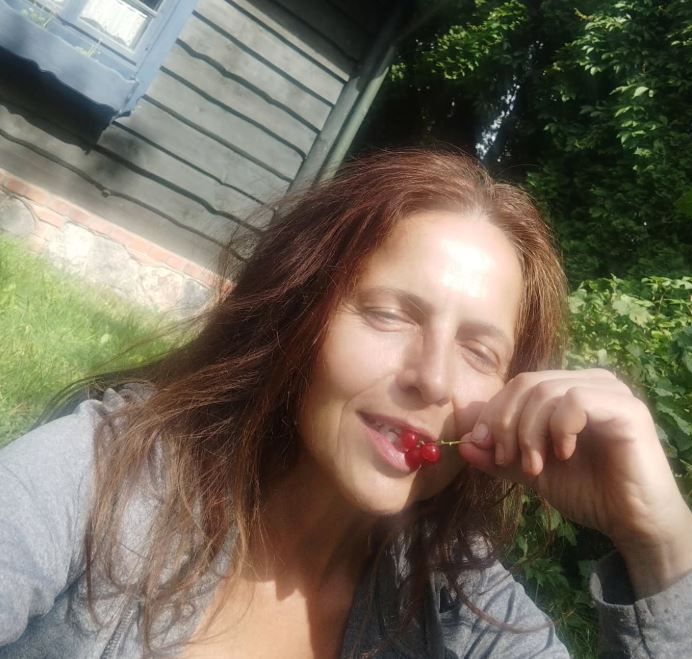 Grała Krysię w "Lokatorach", lata temu rzuciła show-biznes. Tak teraz zarabia na życie