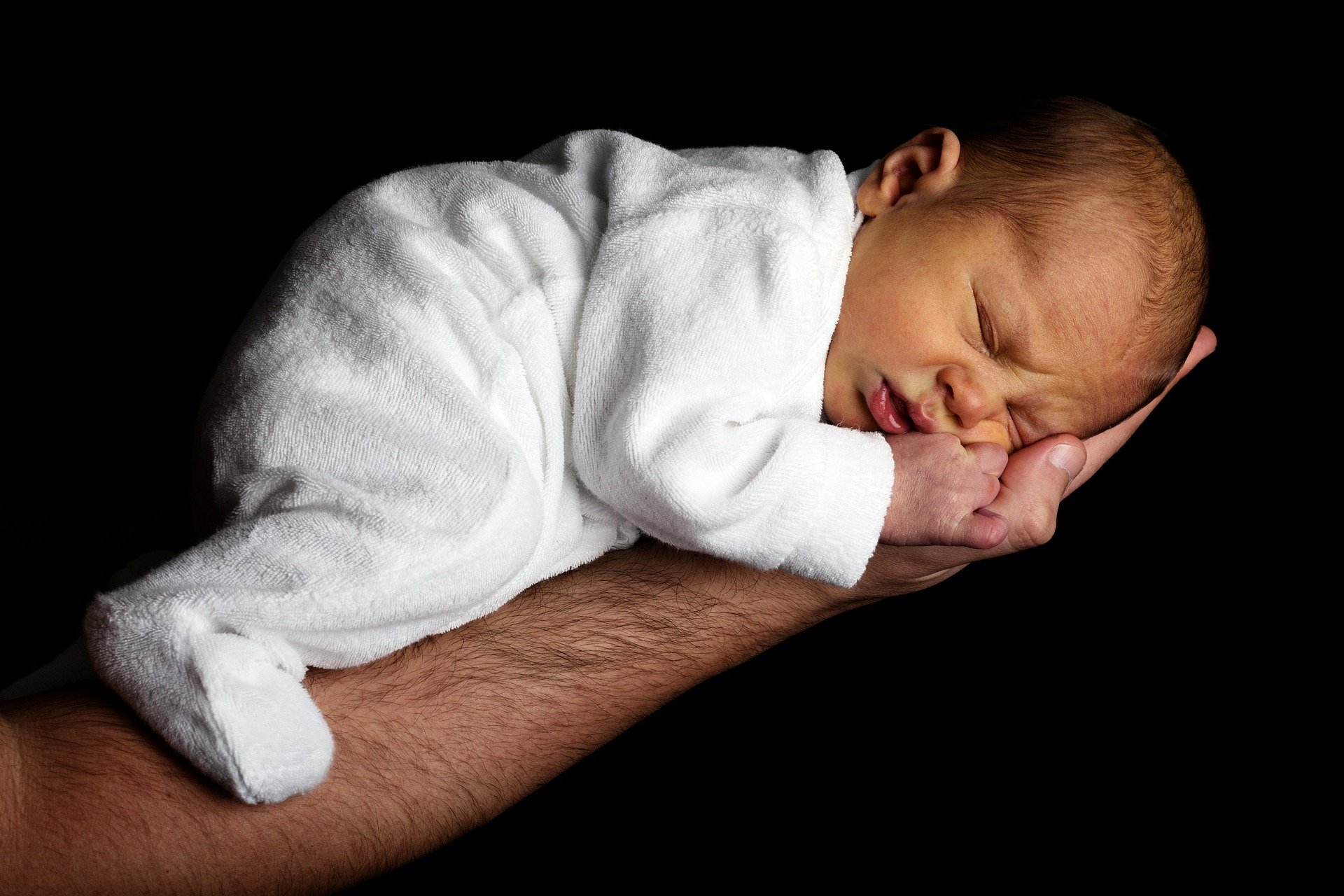 Żółtaczka fizjologiczna – przyczyny i objawy żółtaczki u noworodków