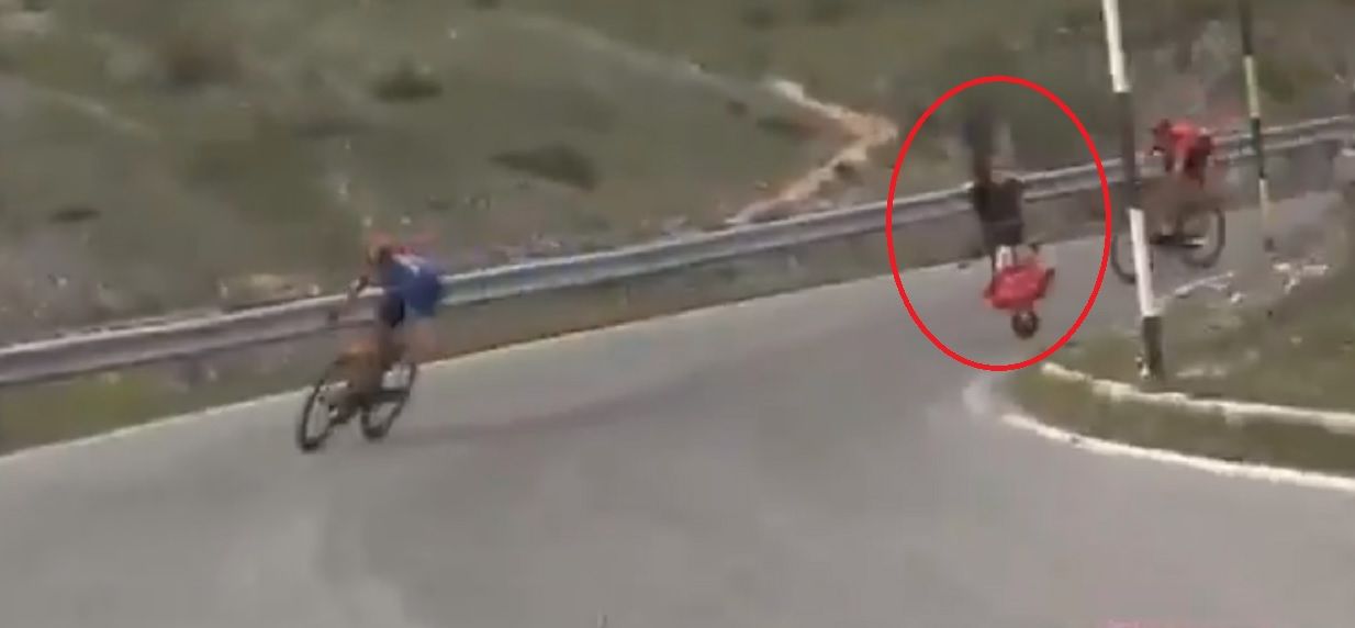 Wypadek w trakcie Giro d'Italia