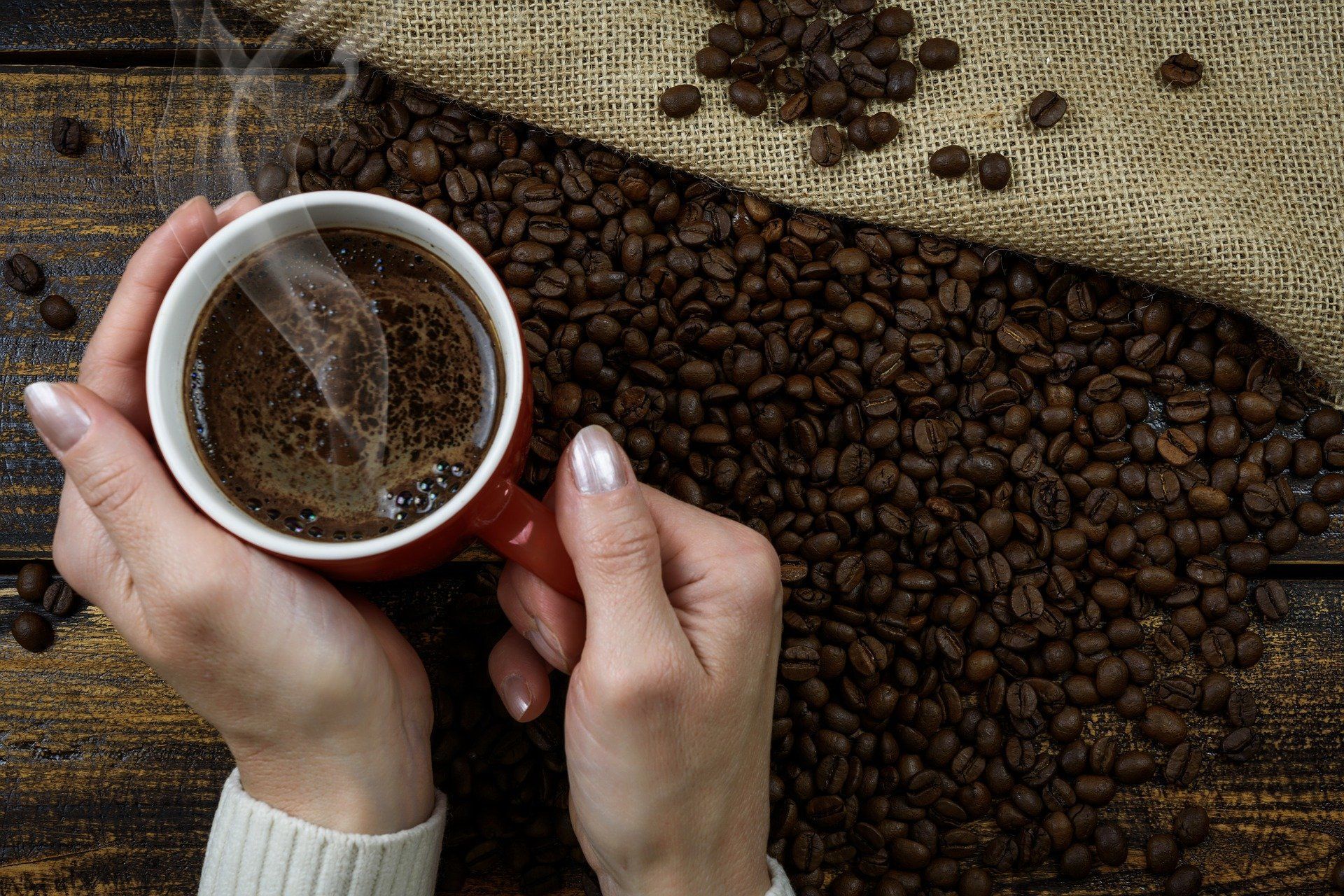 Wpływ kawy na ciążę – czy w ciąży można pić kawę?