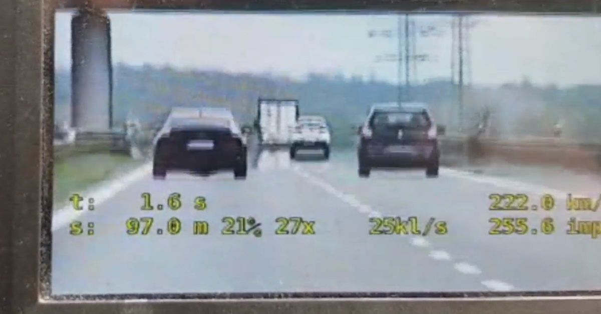 Gnał Audi ponad 220 km/h. Policjantom tłumaczył, że "nie czuł prędkości"